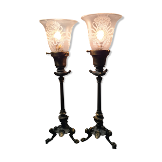 2 lampes tripode empire  napoleon 1890 tulipes gravé a l acide dans le bacara non signe 46x15