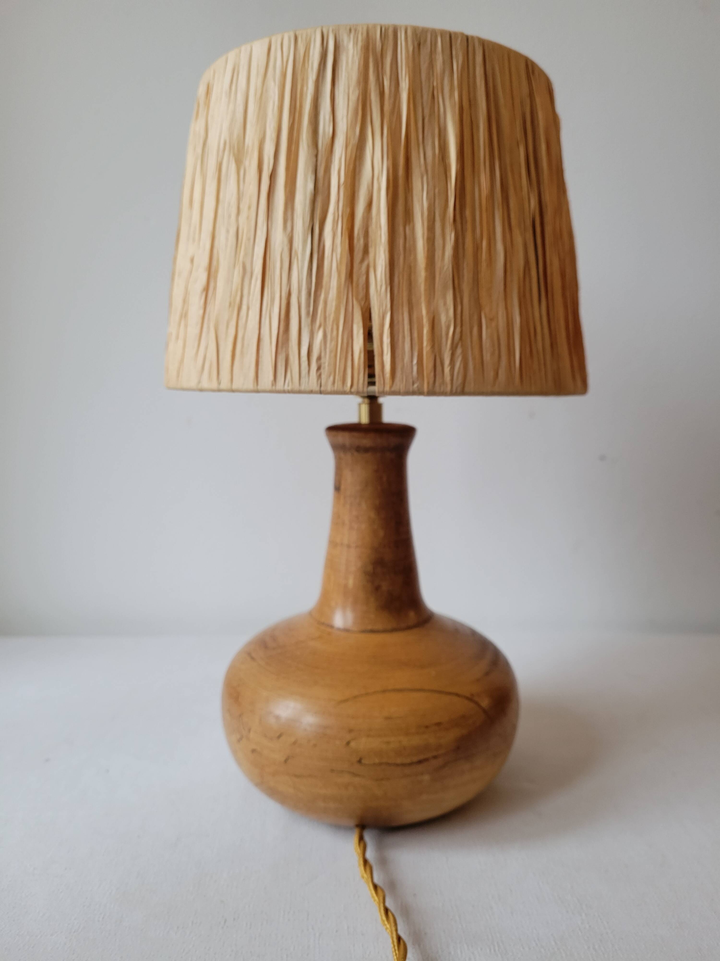 Wooden and raffia lamp
