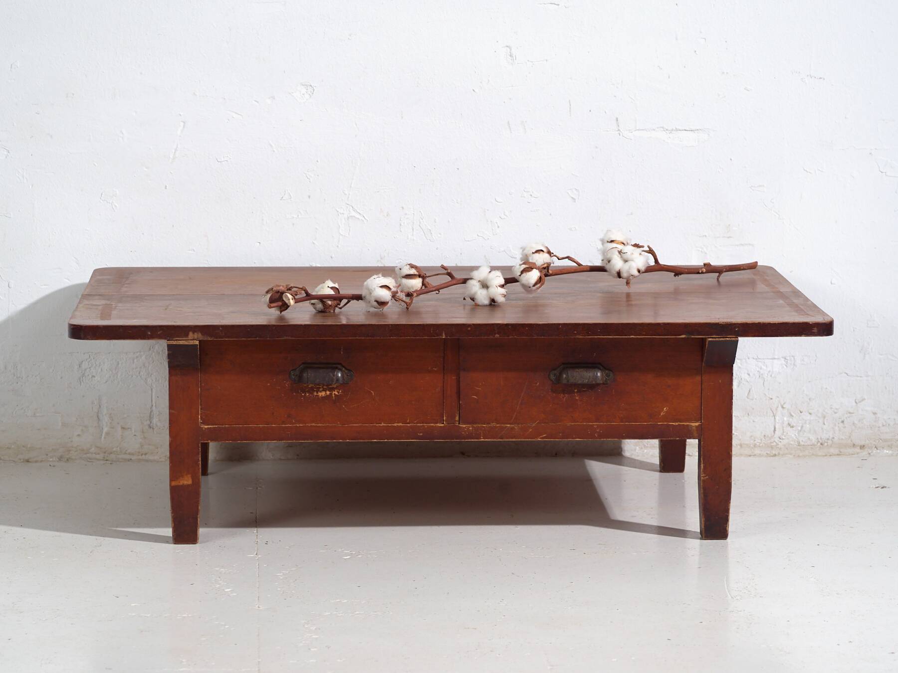 Table basse japonaise ancienne avec tiroirs – période Showa – vers 1930-1950