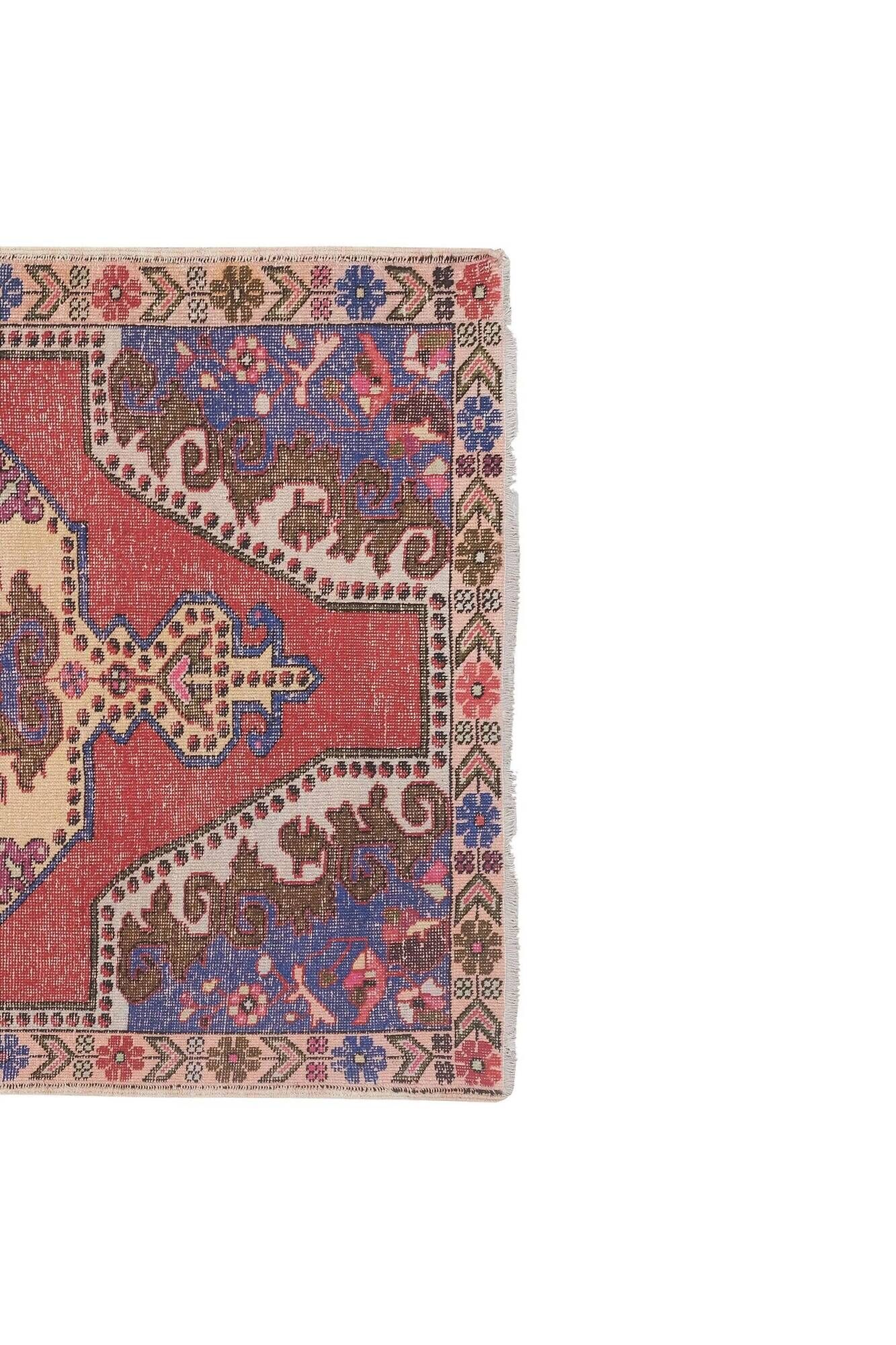 Vintage Turkish handmade rug 137x222 cm