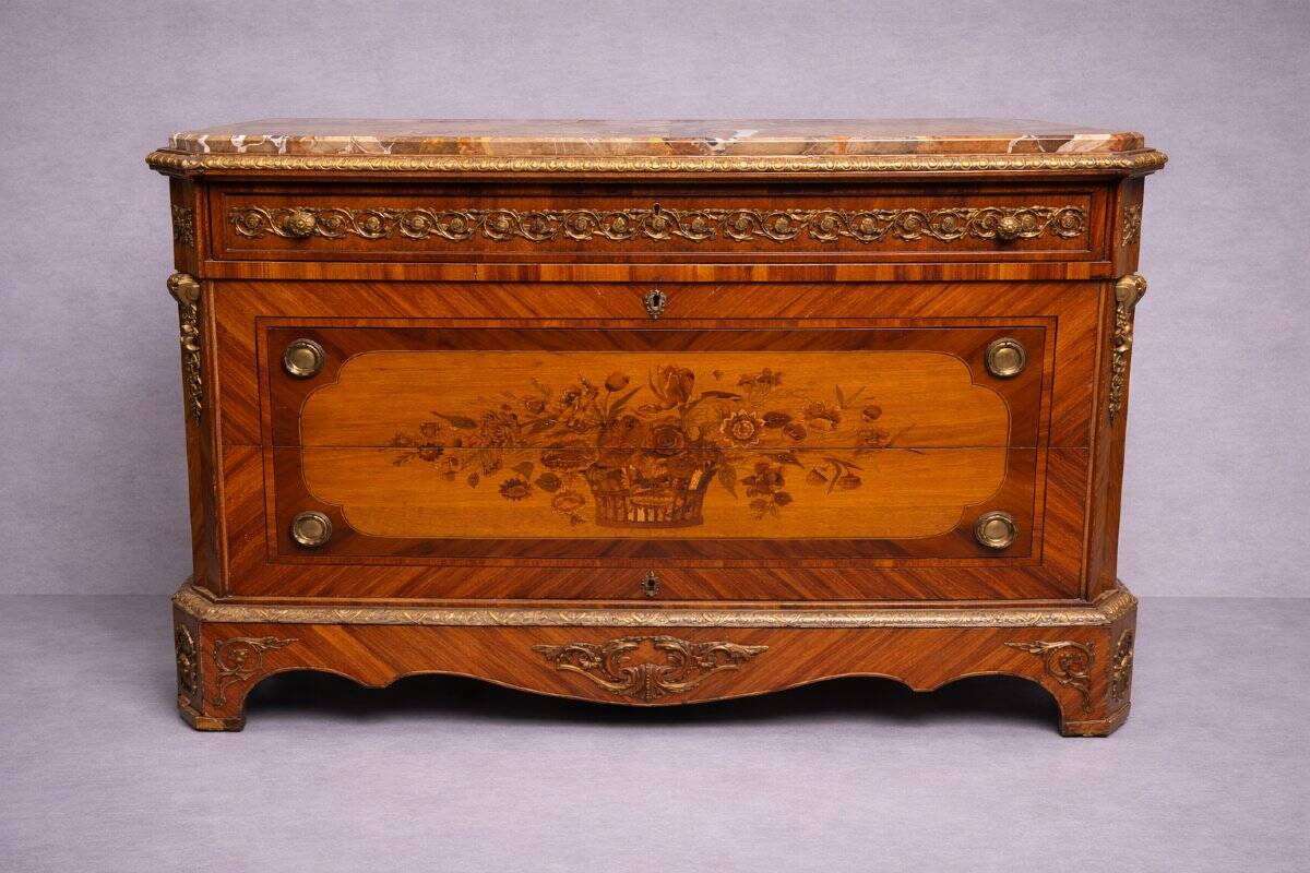 Marquetry commode Napoleon III – Marble top – Gilded bronzes