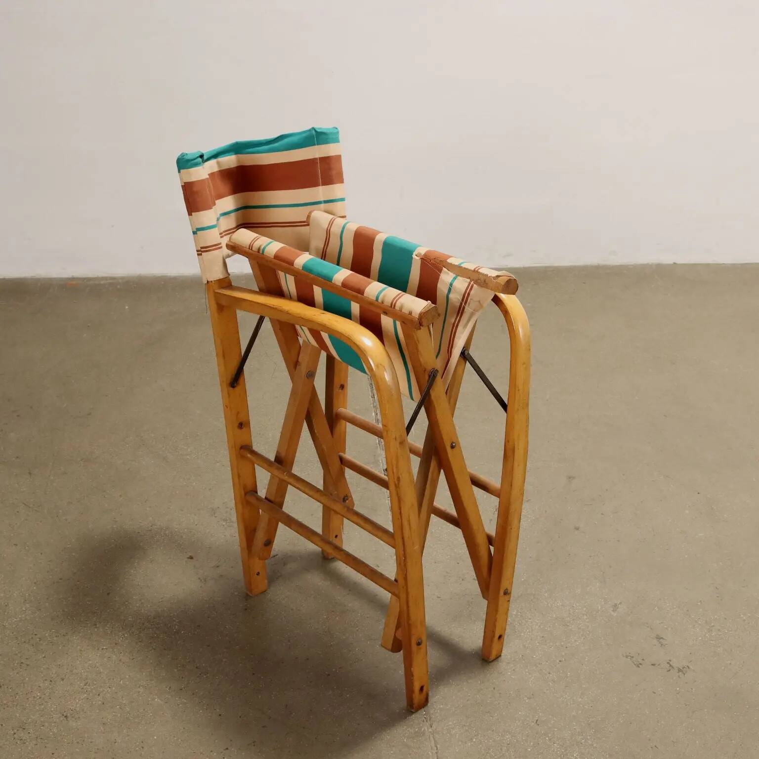 Vintage folding chair from the 1950s-60s in beech and fabric, Italy.