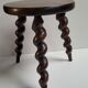 Tabouret tripode bois tourné