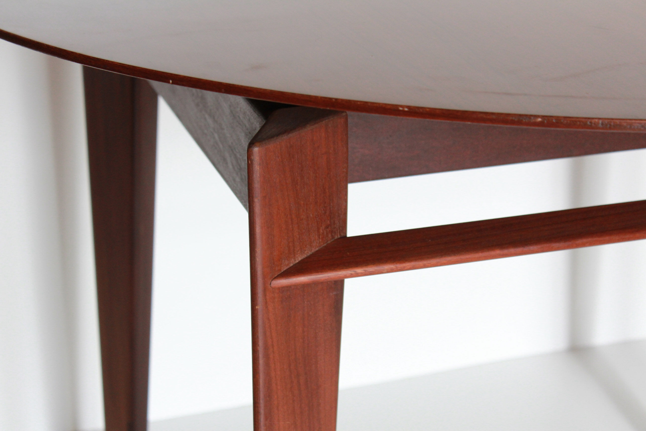 1950s vintage extendible teak dining table by Vittorio Dassi