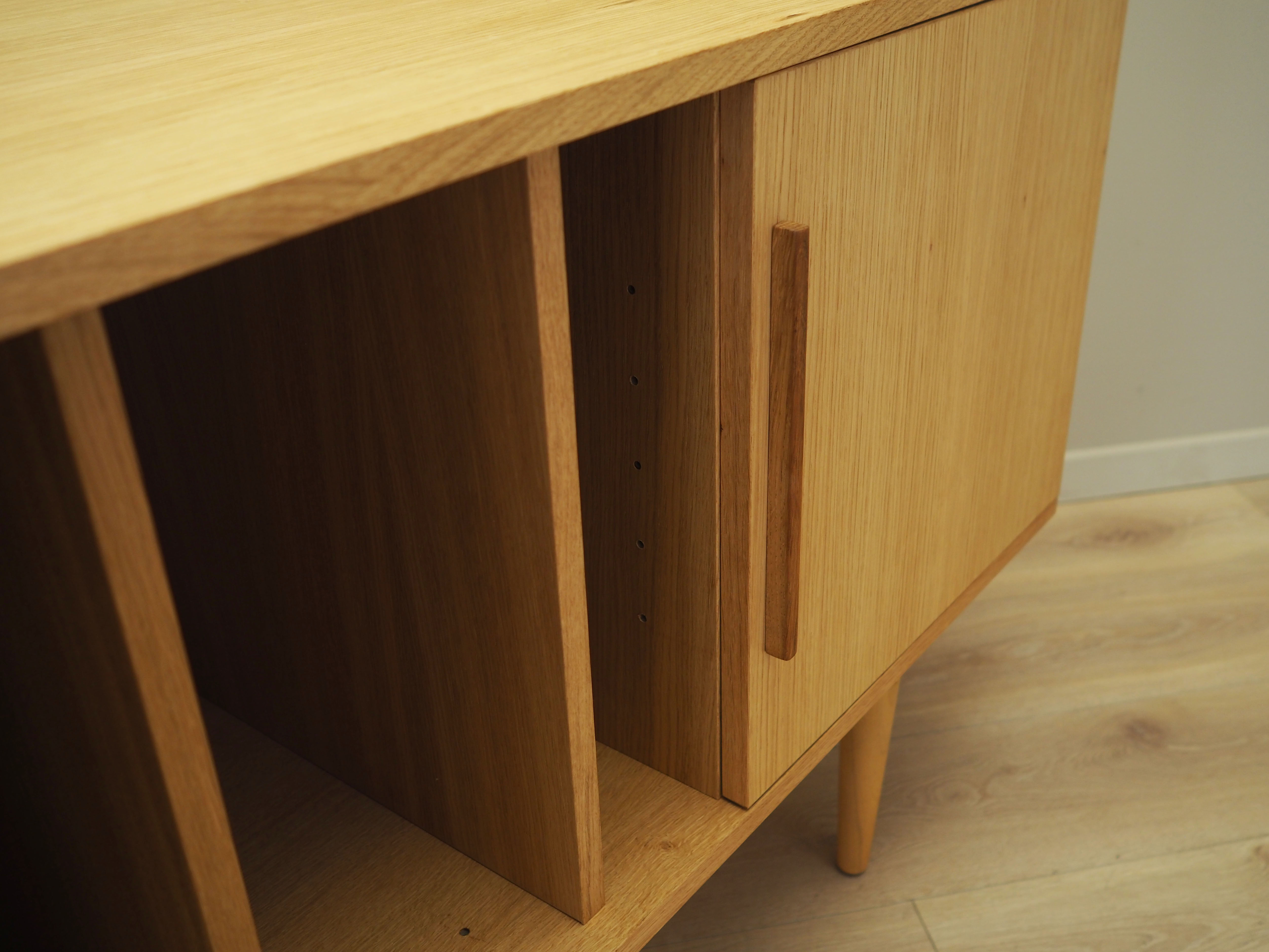 Oak dresser, Danish design, 1990s, production: Denmark