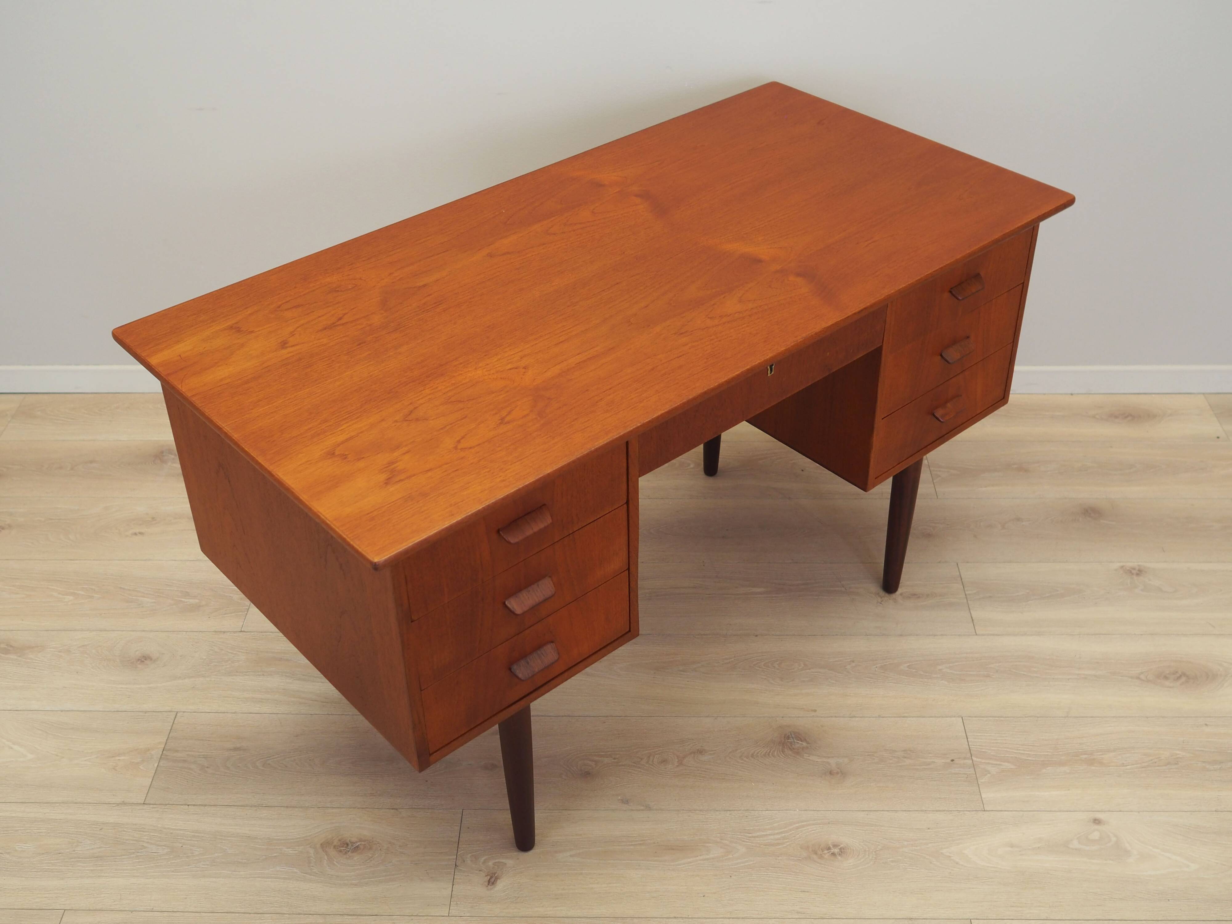 Teak desk, Danish design, 1970s, production: Denmark