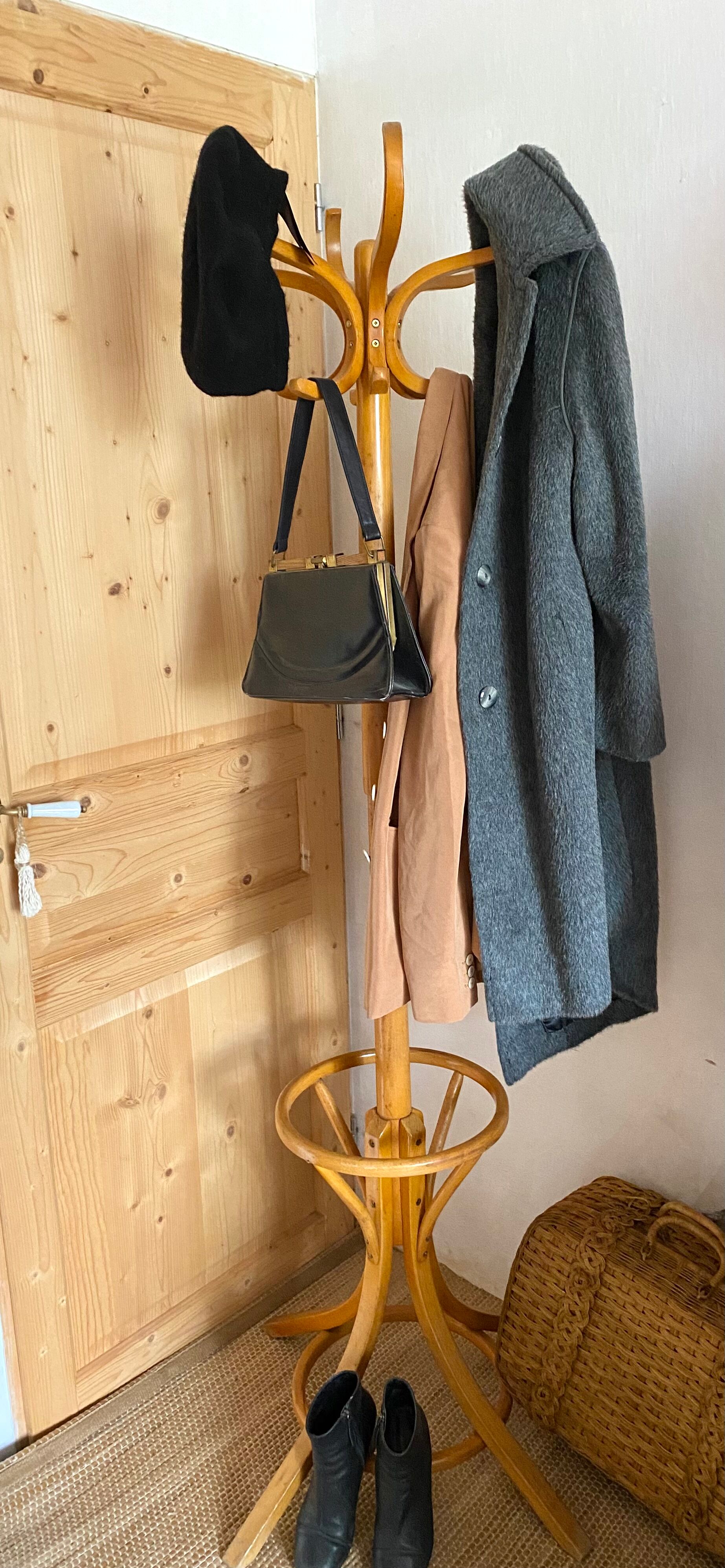 Vintage parrot coat rack