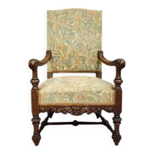 Fauteuil ancien en noyer