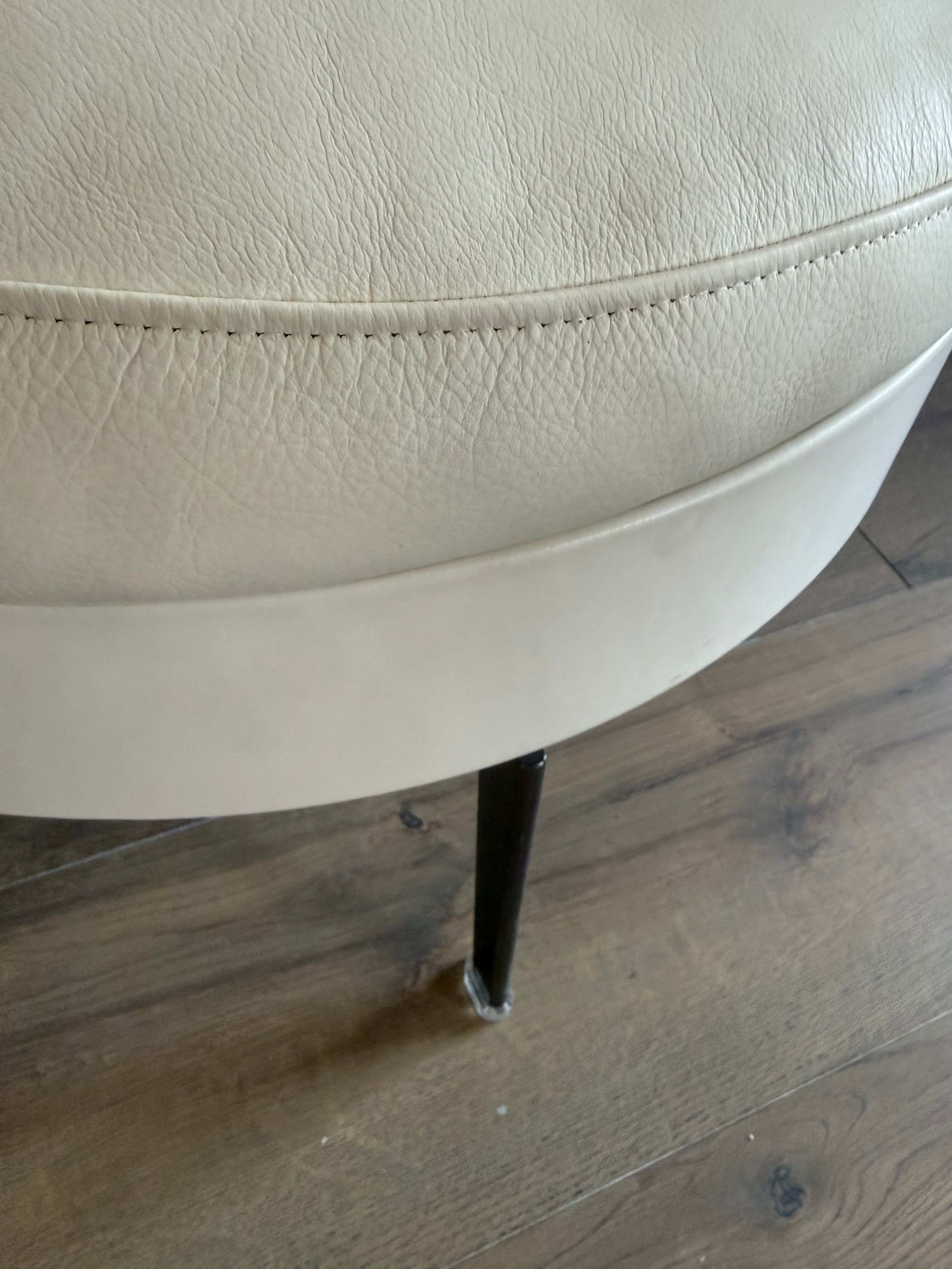 Flexform feelgood set of 2 in white and black