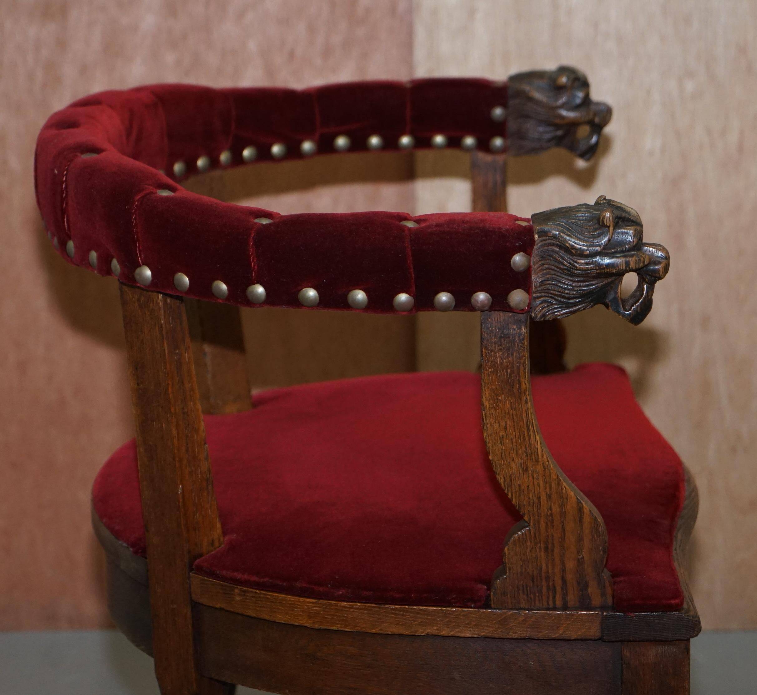 Antique Régence Bergère Armchair in Carved Oak with Lion Head Armrests