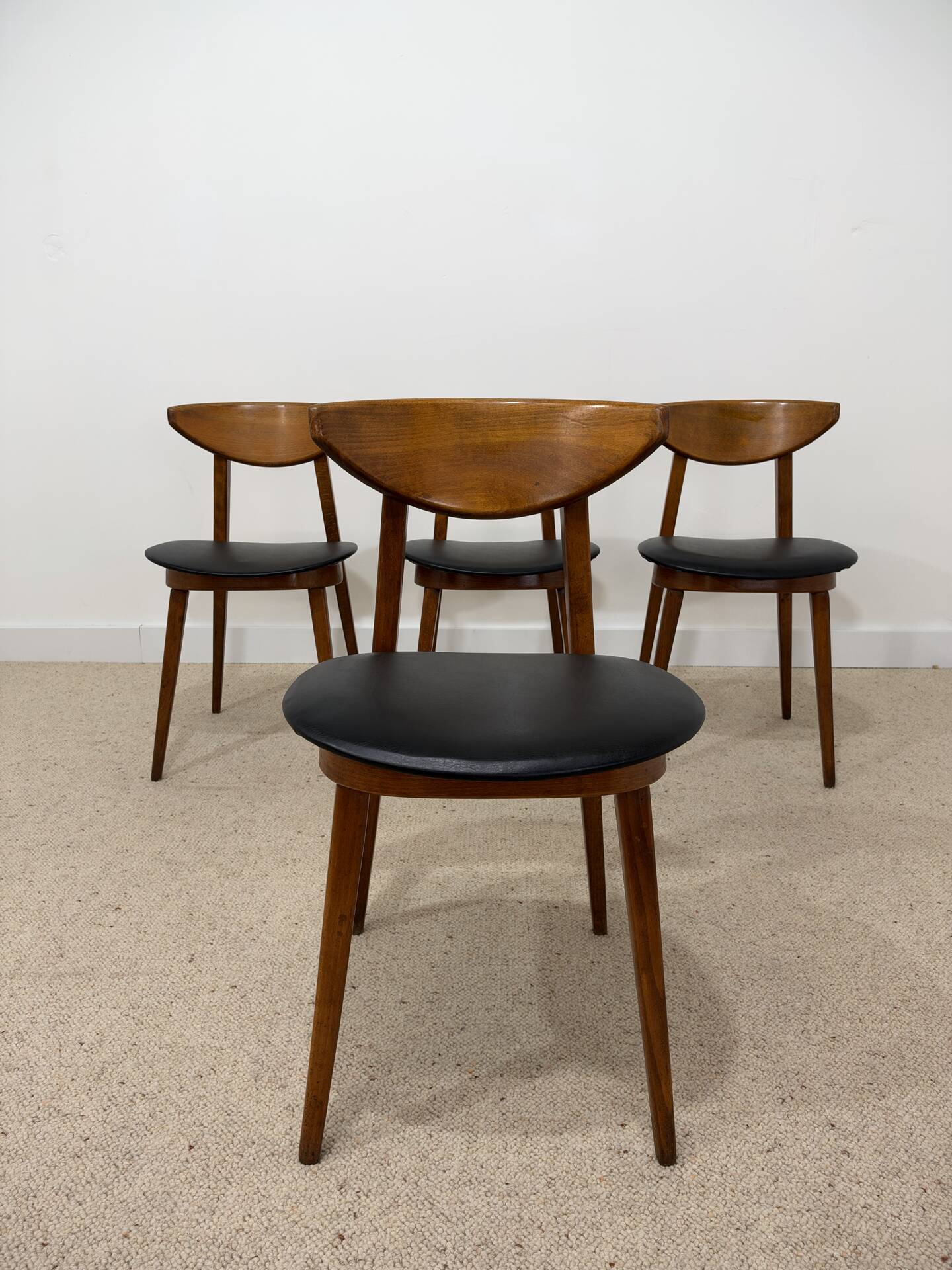 6 Fontania chairs attributed to Baumann – 1960s