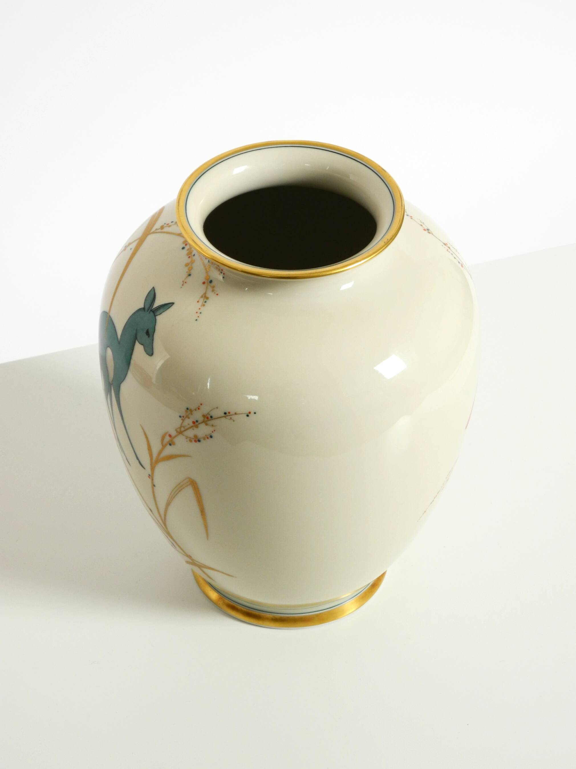 40s porcelain vase with handpainted wildlife motifs from PMR Bavaria Jaeger