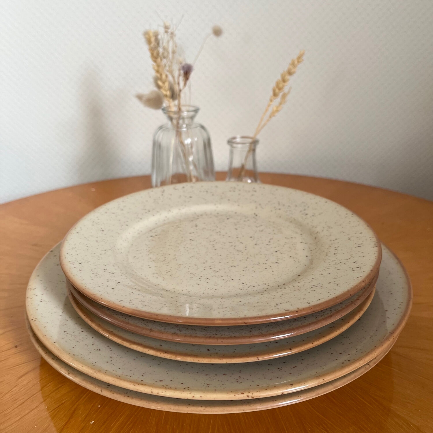 Set of 5 vintage plates in Tulowice sandstone 1970