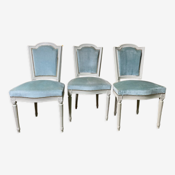 Suite de 3 chaises de style Louis XVI