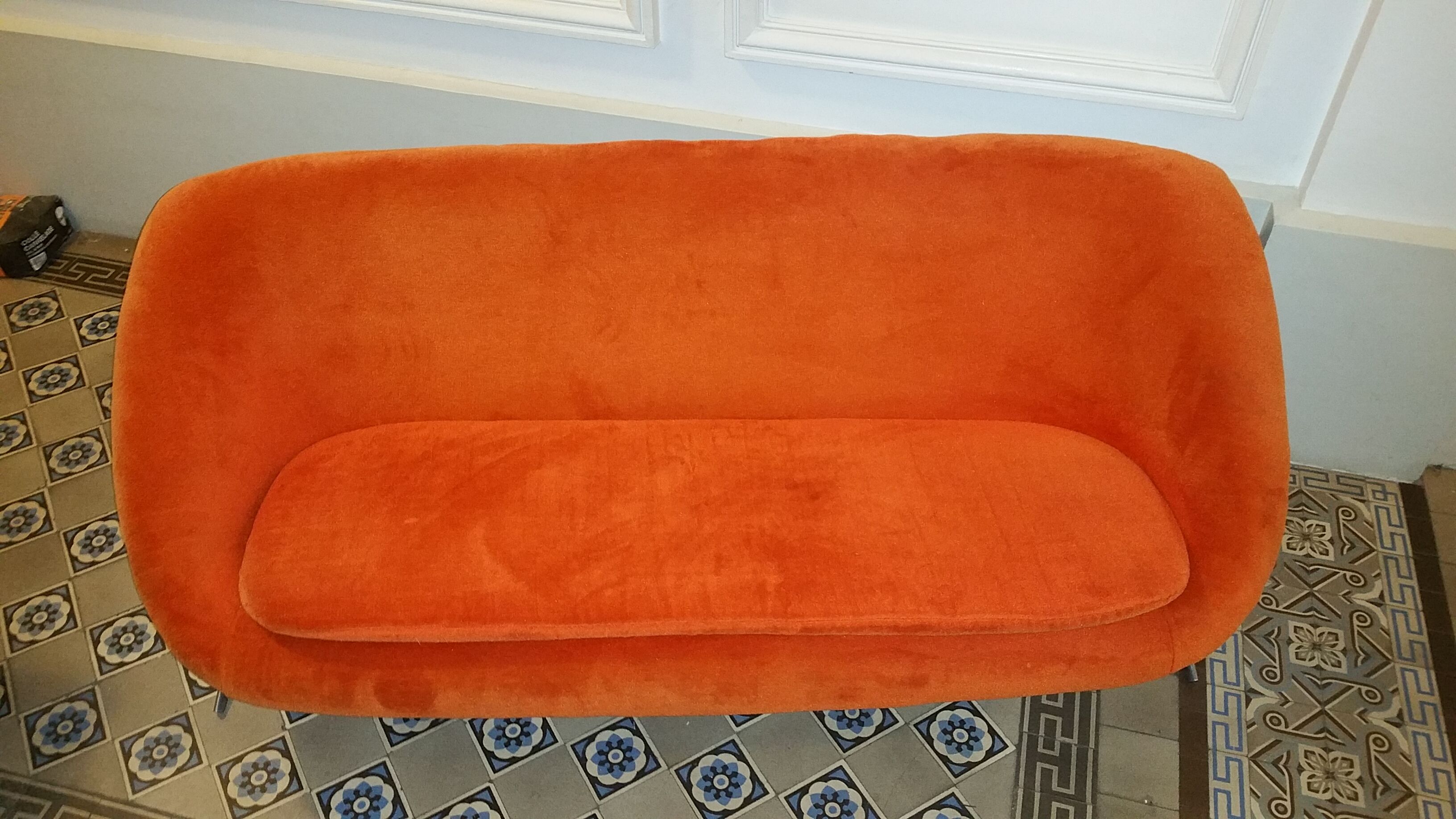 Couch Egg sculptural fibreglass of Walter S. Chenery for Lurashell