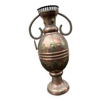 Vase en cuivre