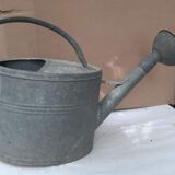 Zinc watering can with iron apple