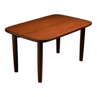 Table T-2671 par Sori Yanagi, Tendo, 1972