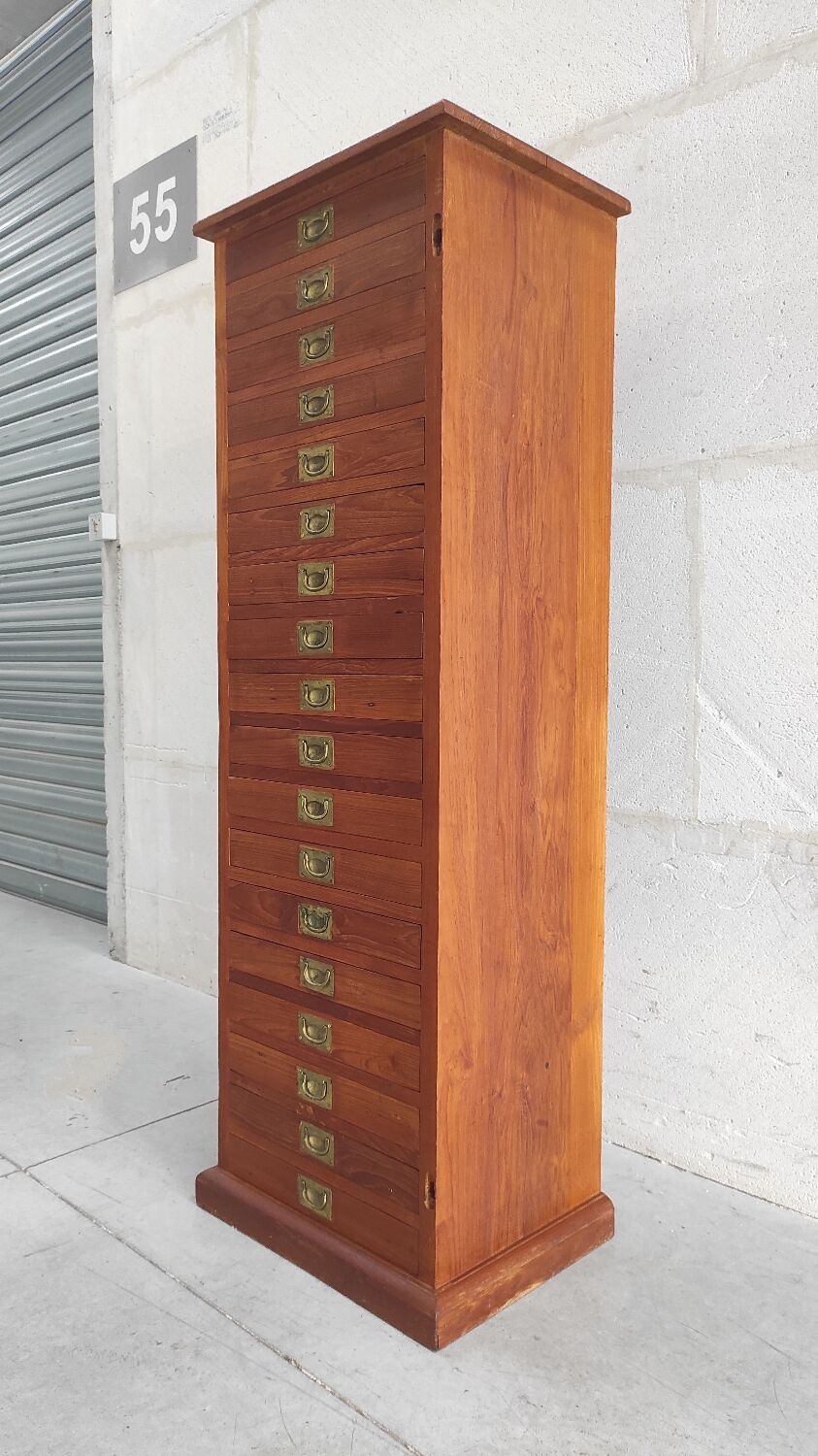 Trade furniture with drawers