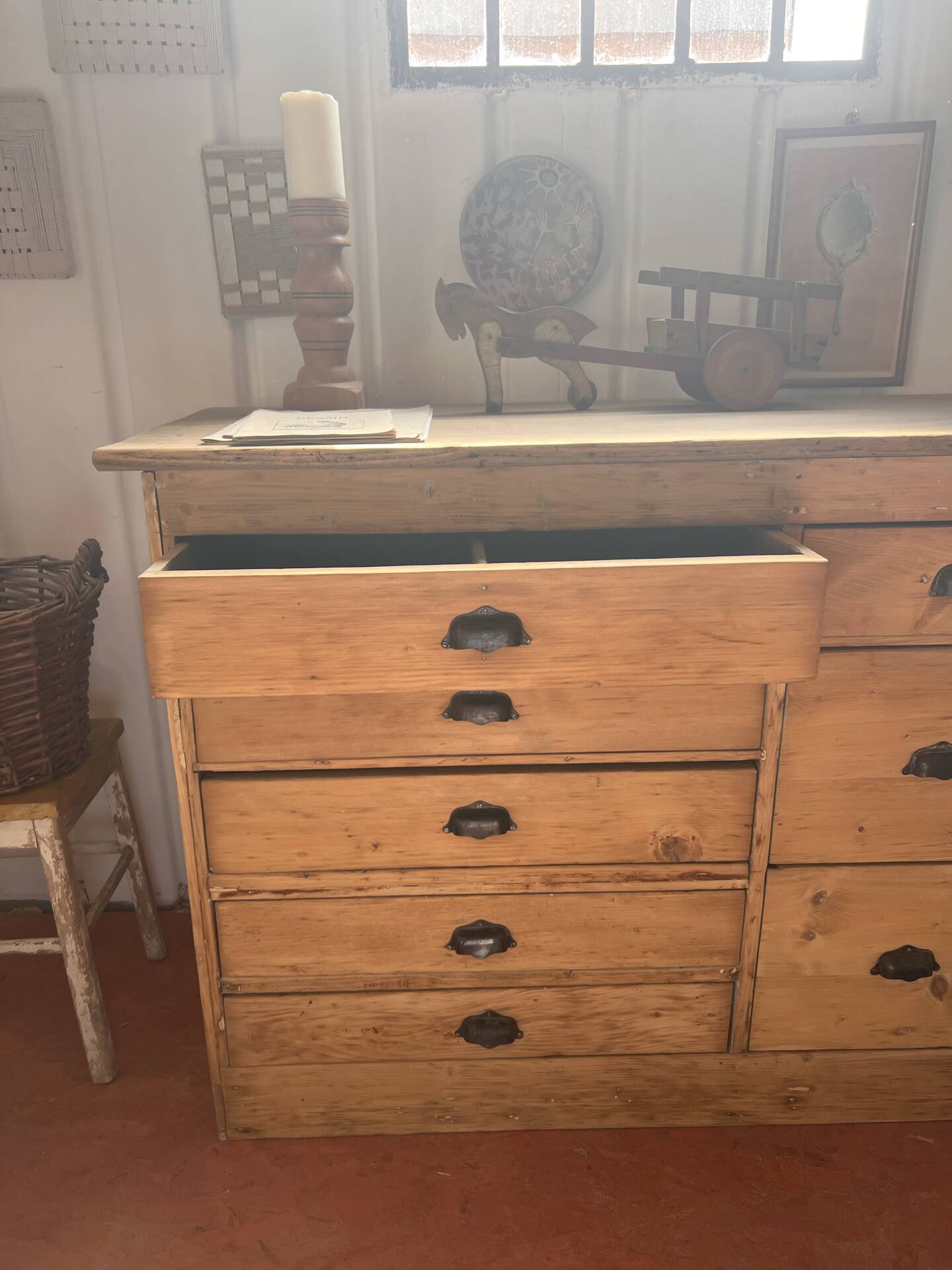 Antique drawer cabinet