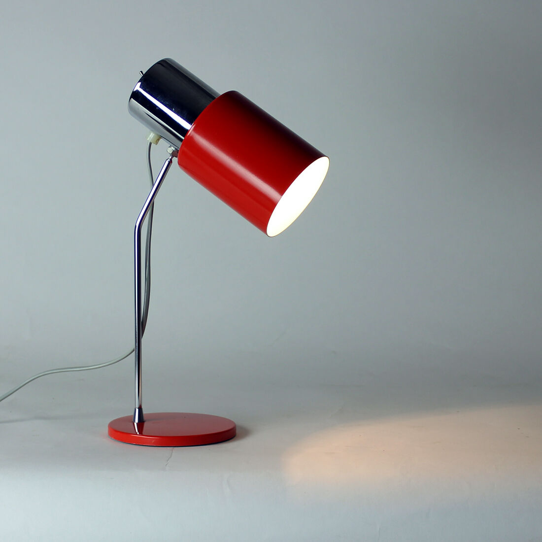 Lampe de table en chrome et métal rouge, par Josef Hurka pour Napako 1960s