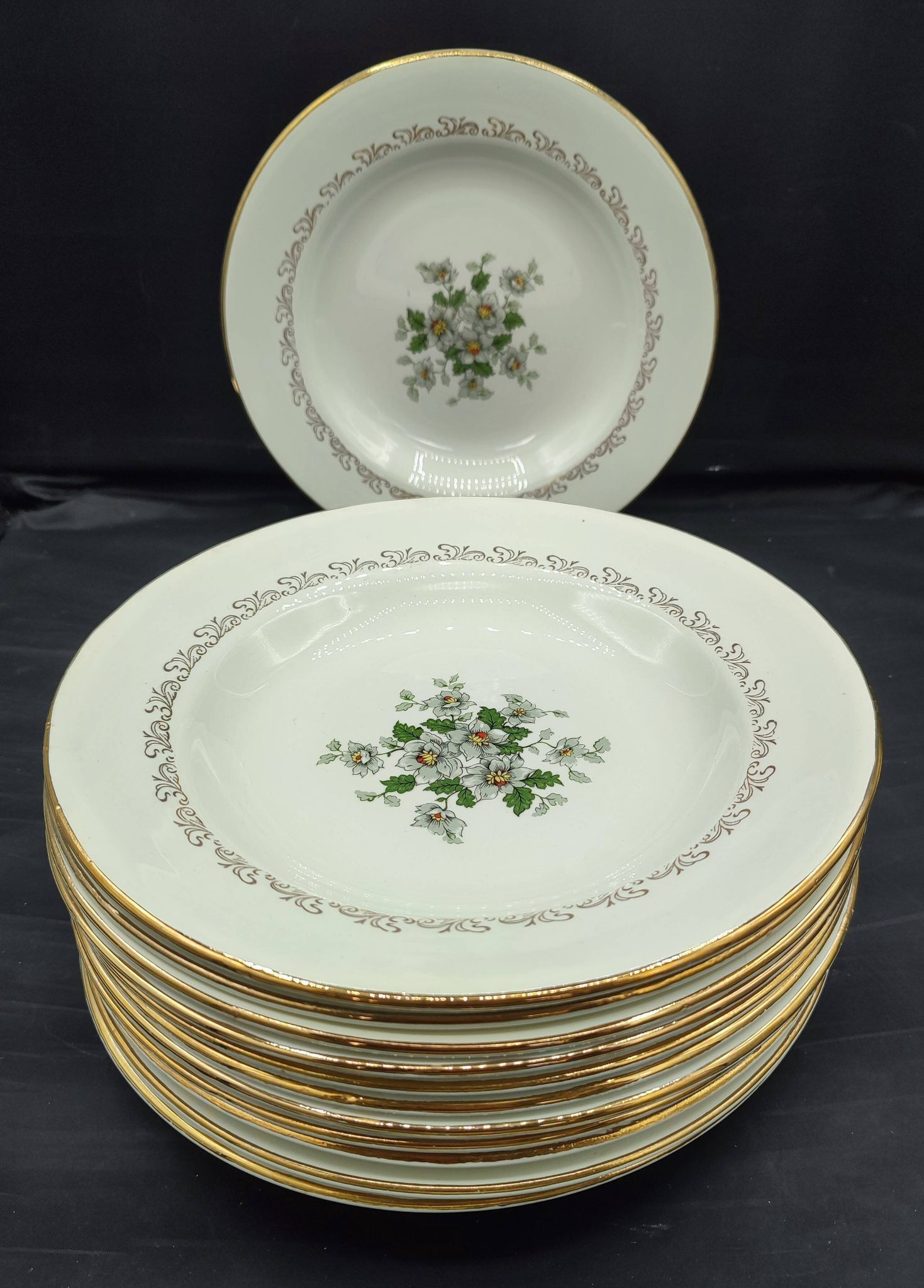 Service of 12 vintage deep plates L'Amandinois Floral Decoration and Gilding