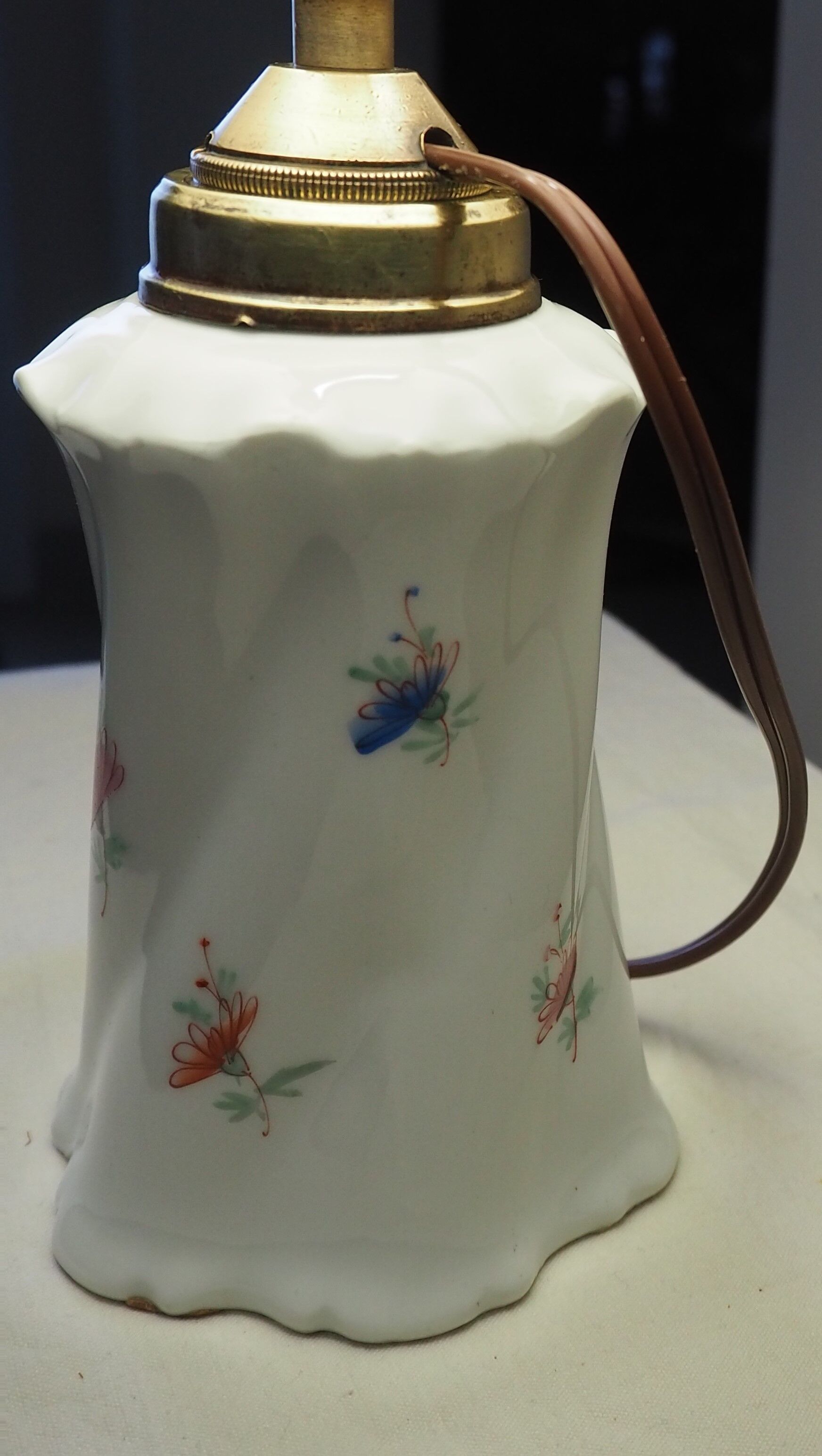 Table lamp in earthenware