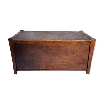 Vintage chest