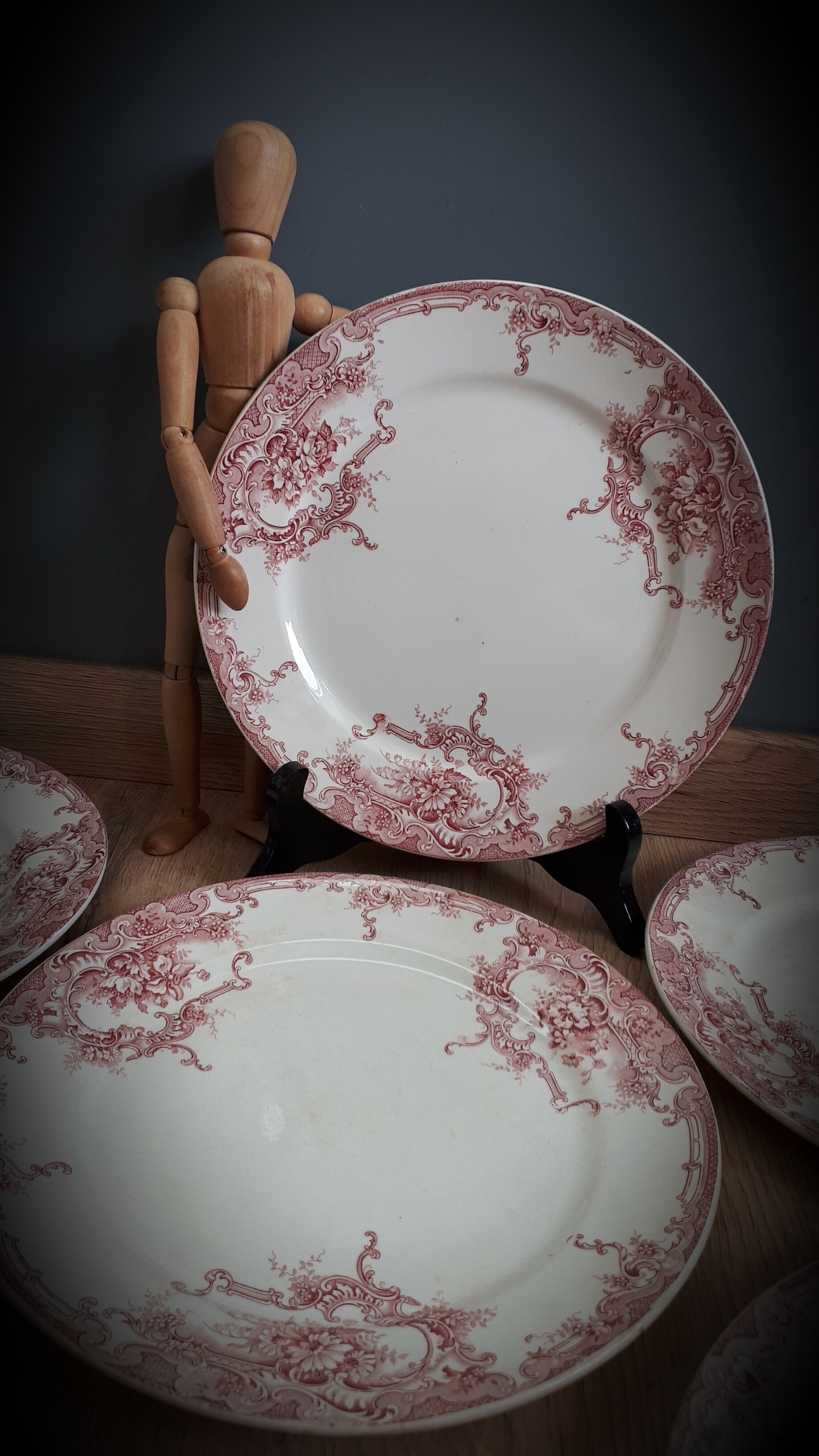 Set of 6 flat plates Red Dolphin 1920