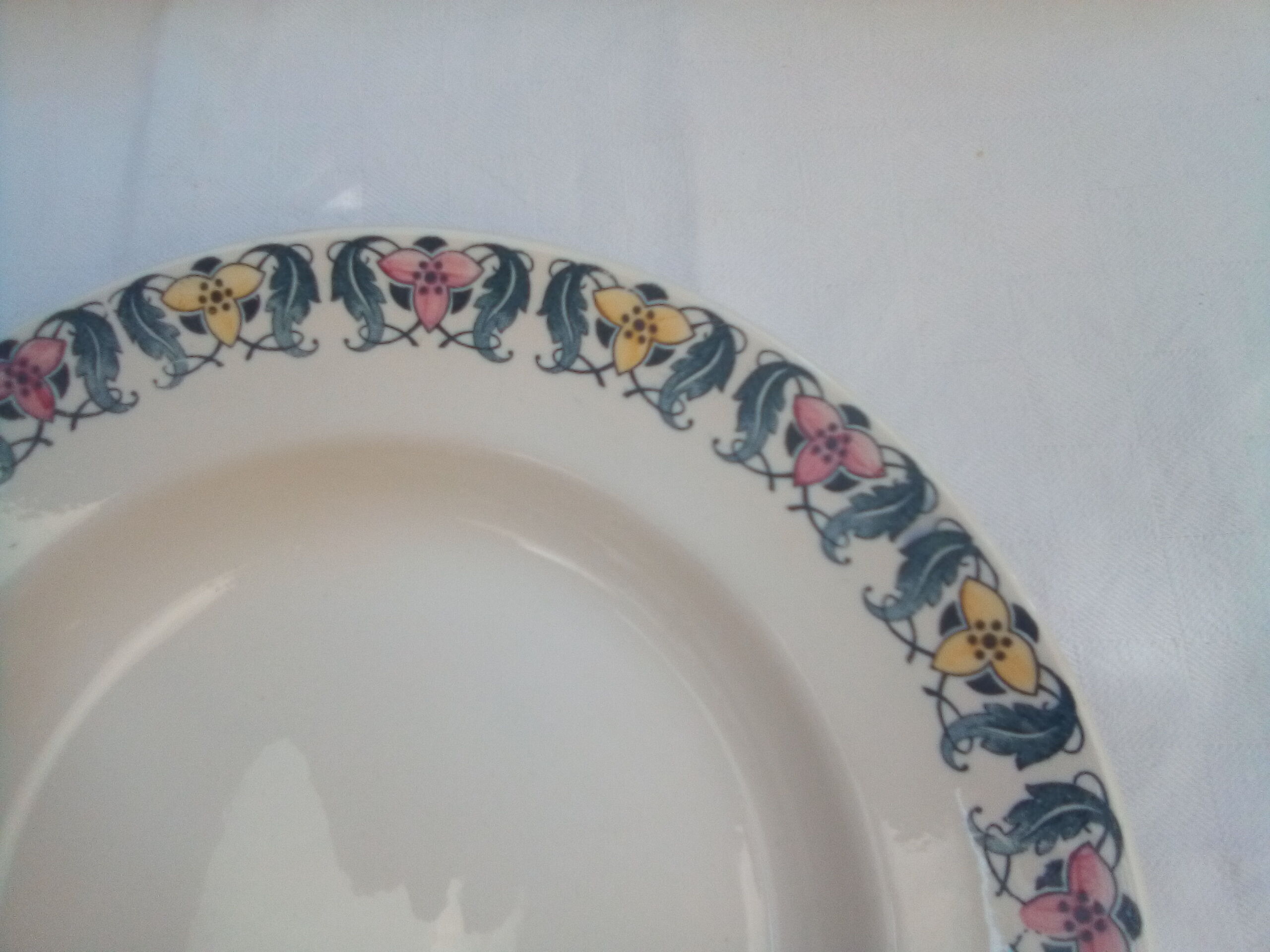 8 Terre de Fer Longchamp hollow plates