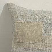 Coussin artisanal en toile ancienne style Kilim