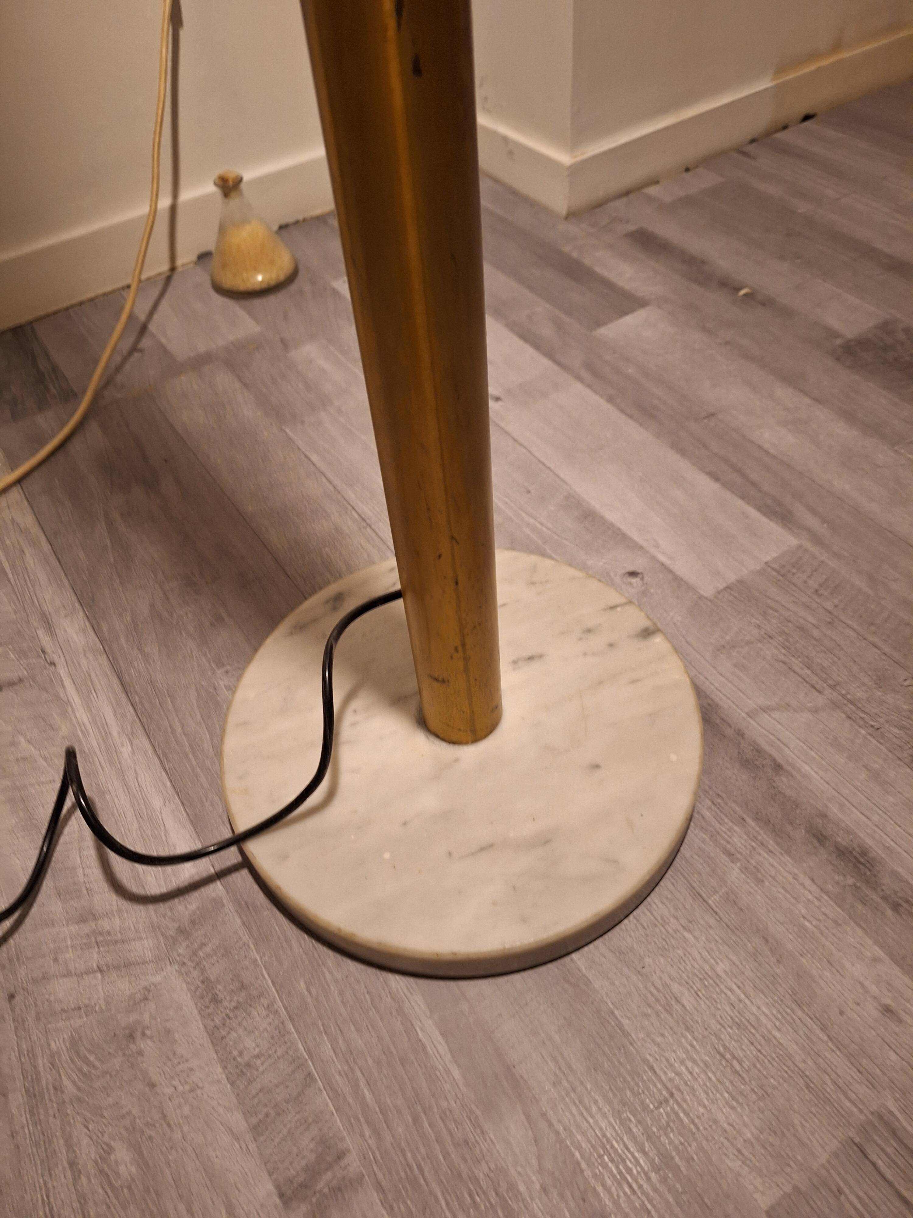 Vibtage floor lamp