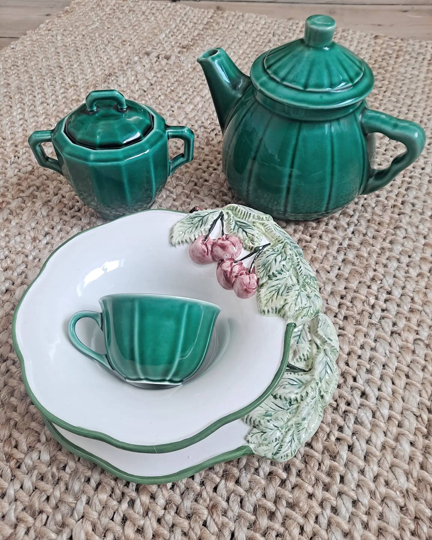 70s emerald green tea set