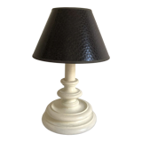 Table lamp with lampshade