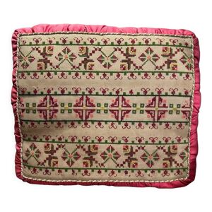 Ancien coussin soie , broderie