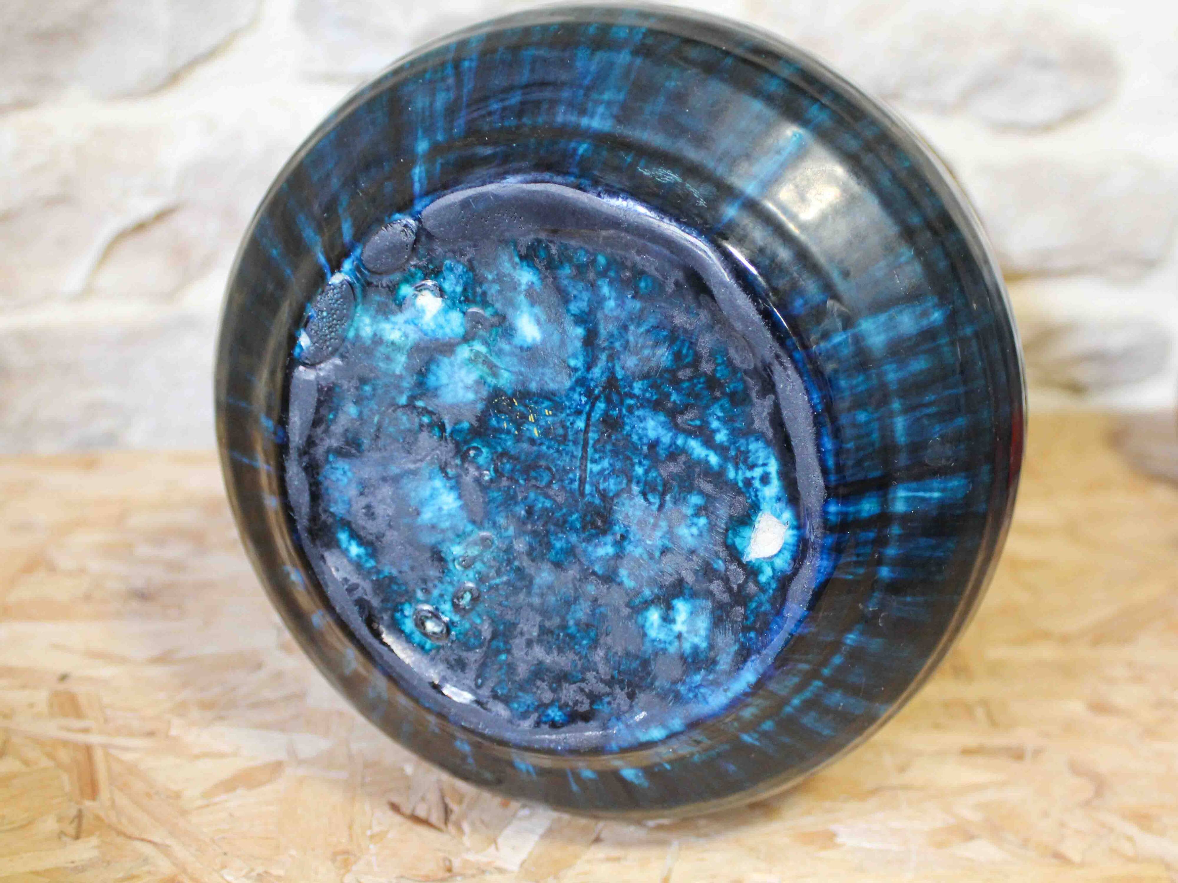 Accolay ceramic vase