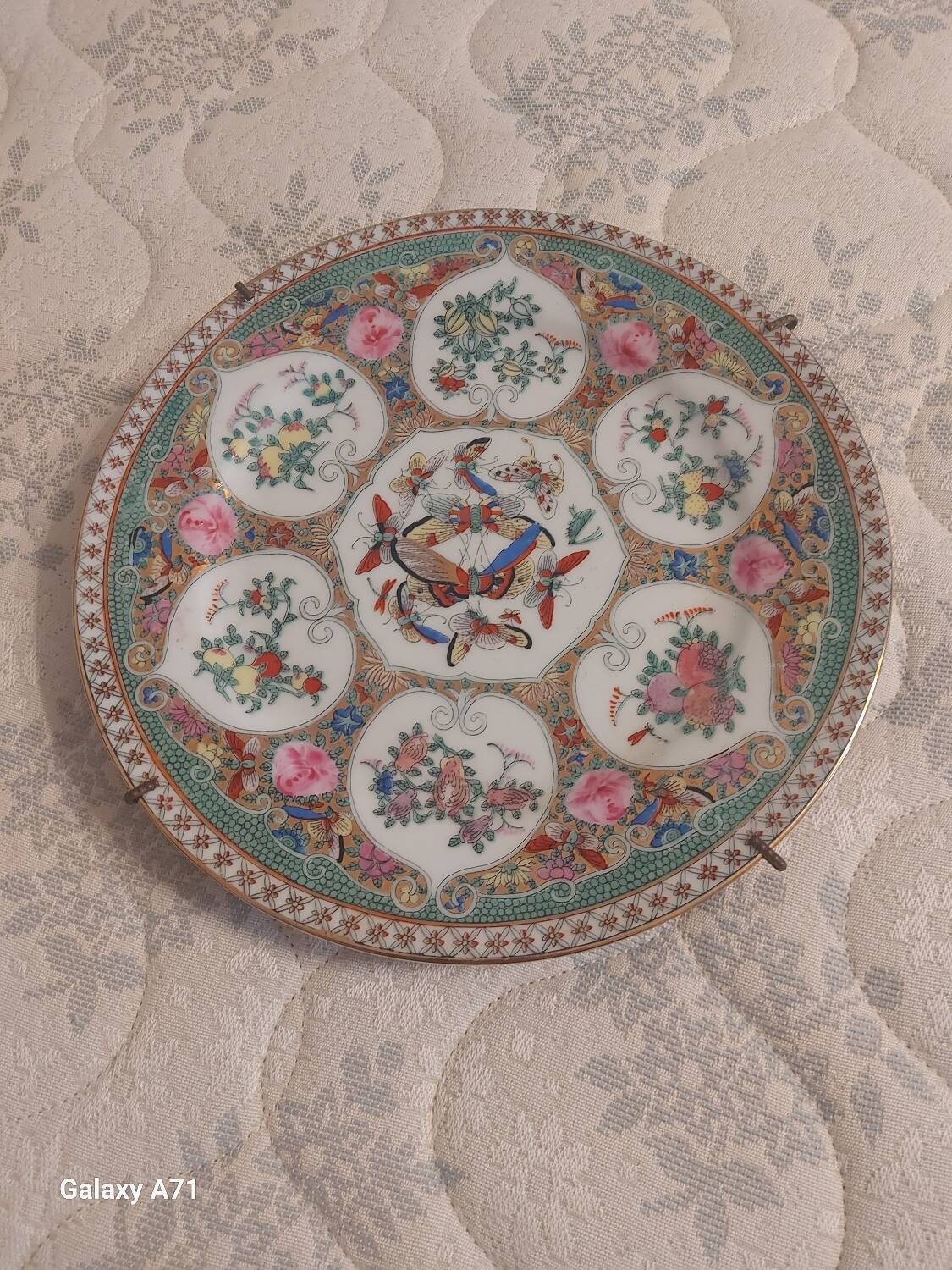Decorative plate in Chinese porcelain