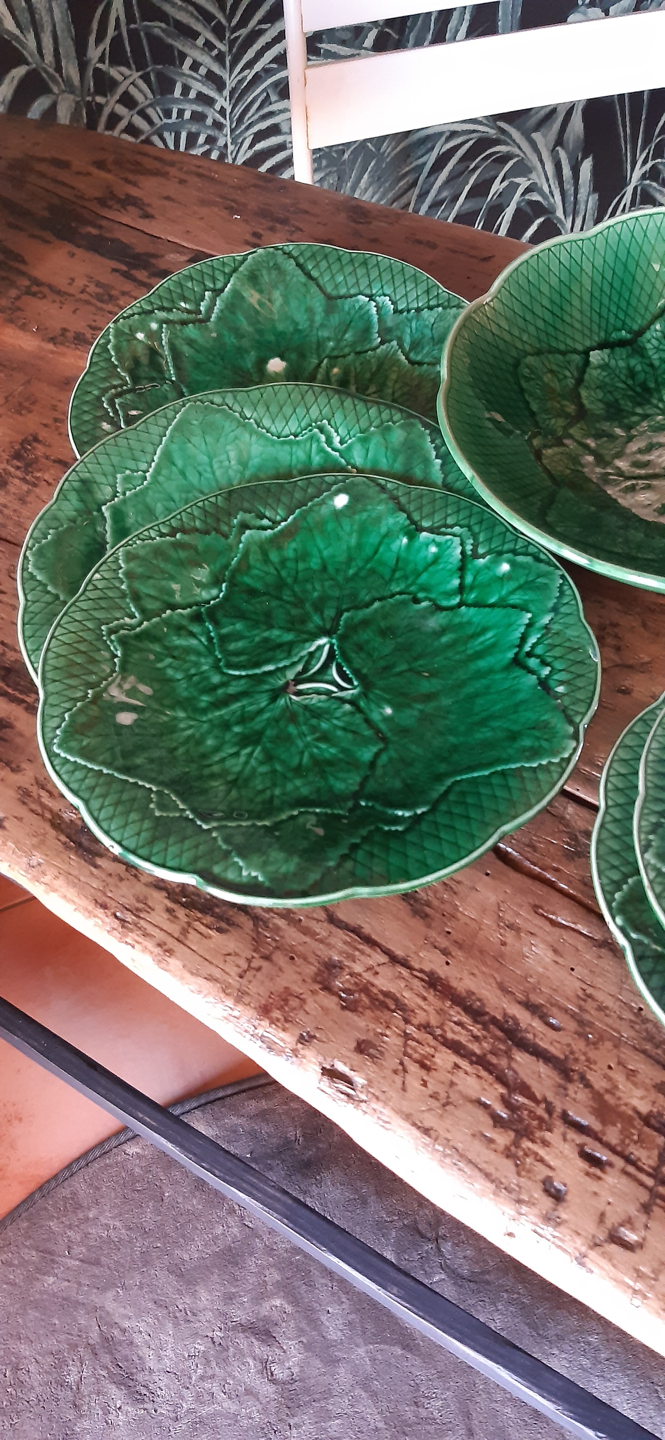 Plates in gien earthen earthenware slurry