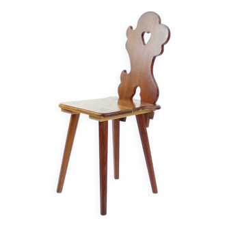 Chaise de salle à manger de style folklorique en bois, Tchécoslovaquie 1973