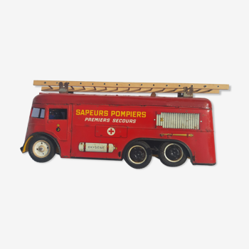 Joustra fire truck made of sheet metal