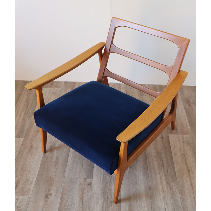 Scandinavian armchair in wood and velvet circa 1960