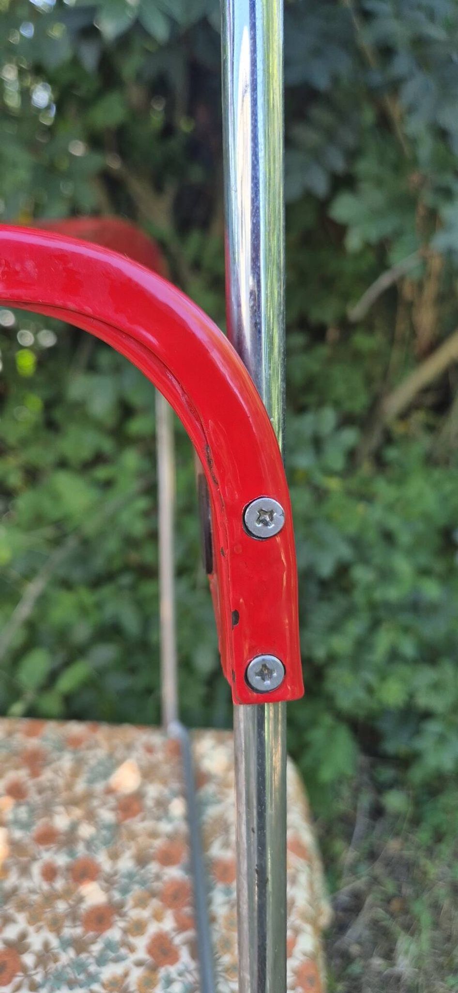 Omstak chair by Rodney Kinsman, vintage red metal.