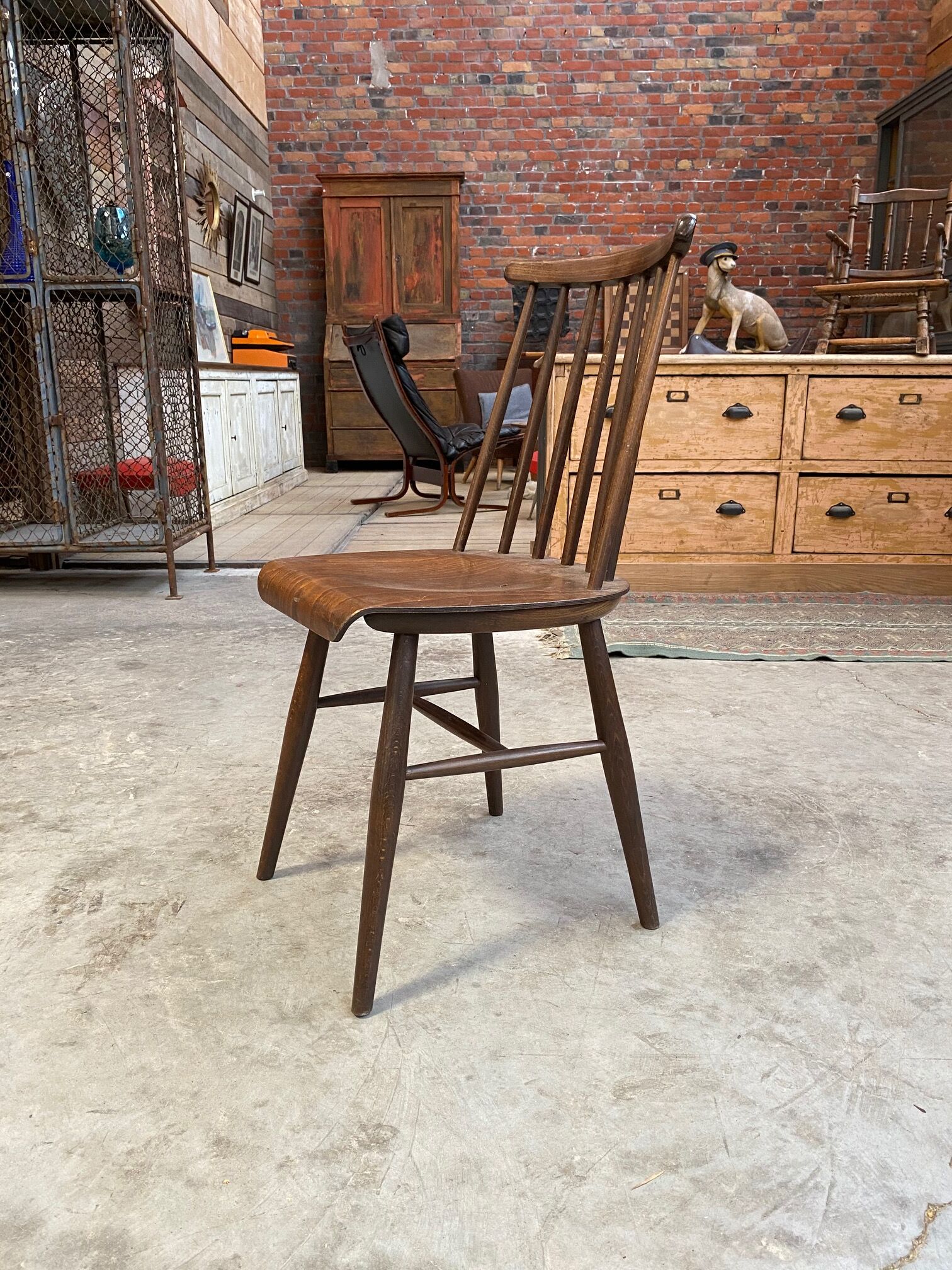 Suite de 6 chaises de bistrot vintage
