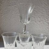 Lot de 17 verres à pieds verres à vin