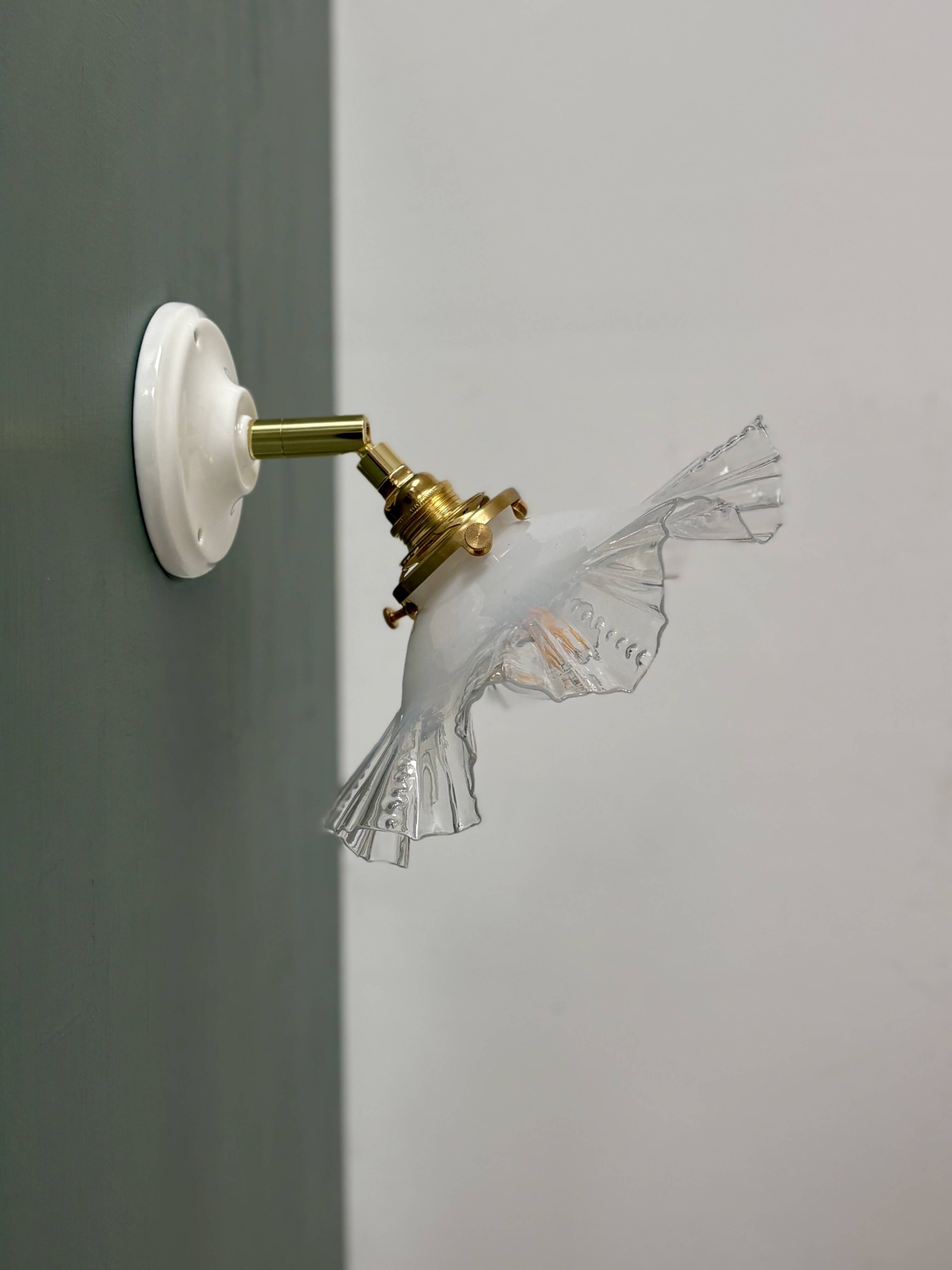Applique abat-jour vintage en verre blanc et transparent
