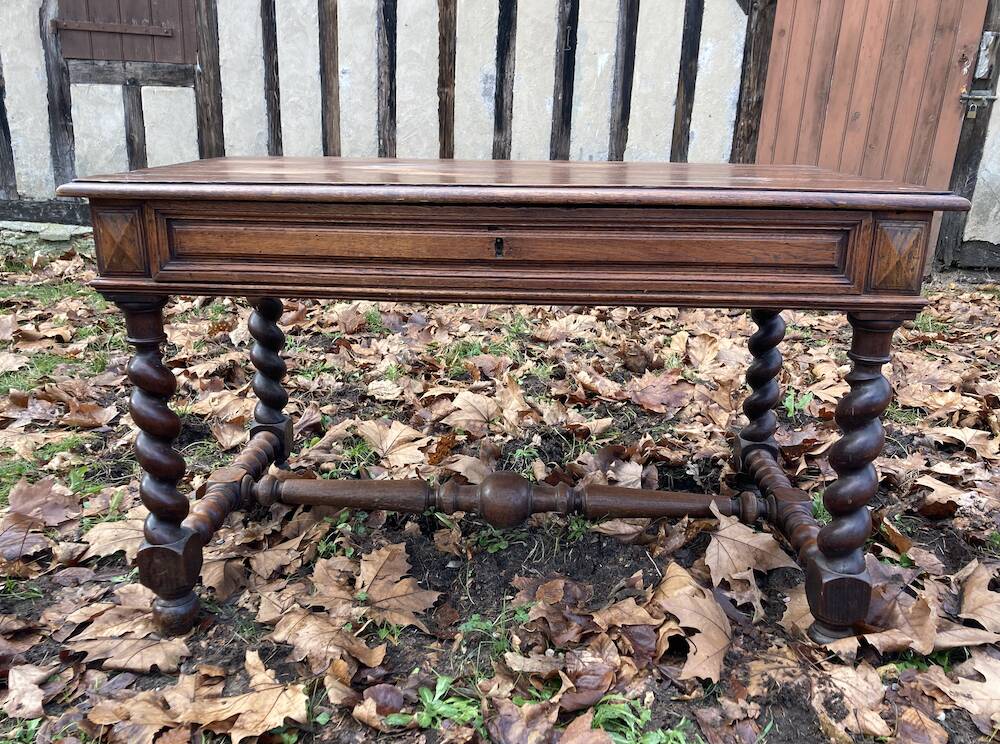 Louis XIII twisted farm table / Turned wooden desk
