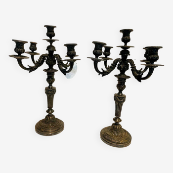 Paire de candélabres de style Louis XVI en bronze argenté XX siècle