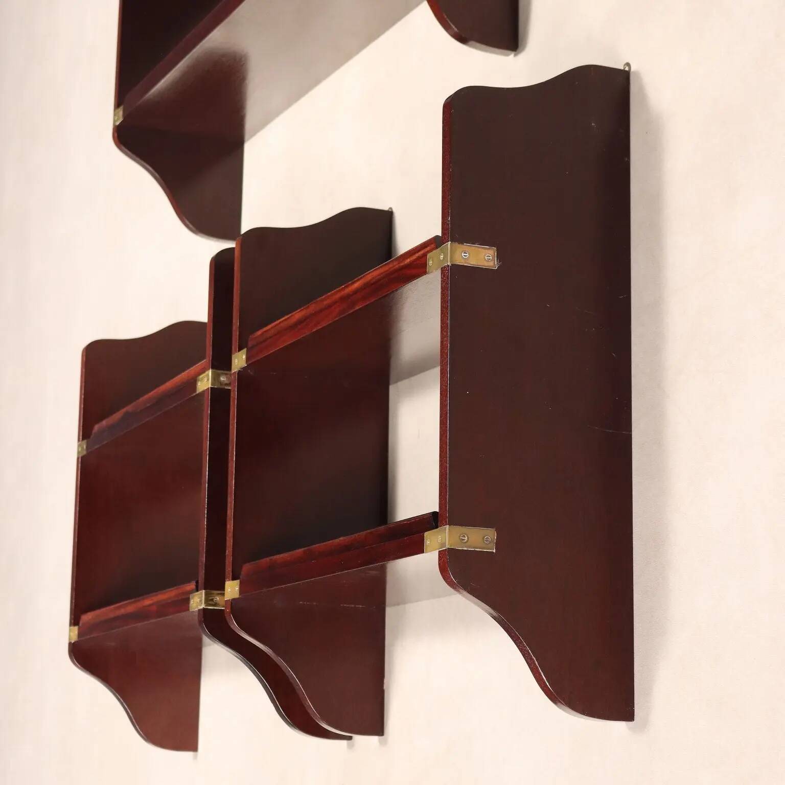Antique marine-style shelves in mahogany veneer, Italy, 20th century.