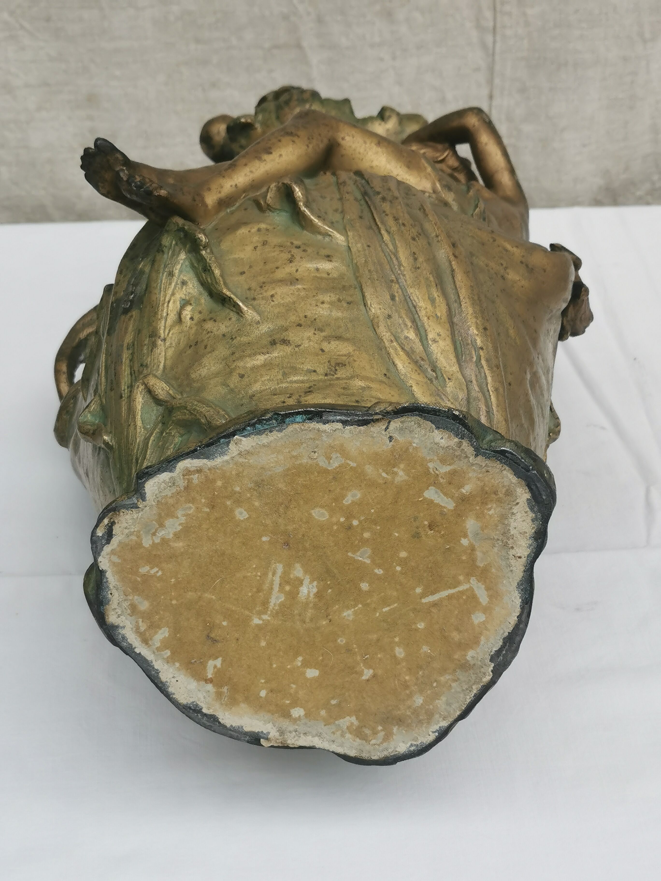 Art-nouveau sculpture signed " hyppolite moreau "