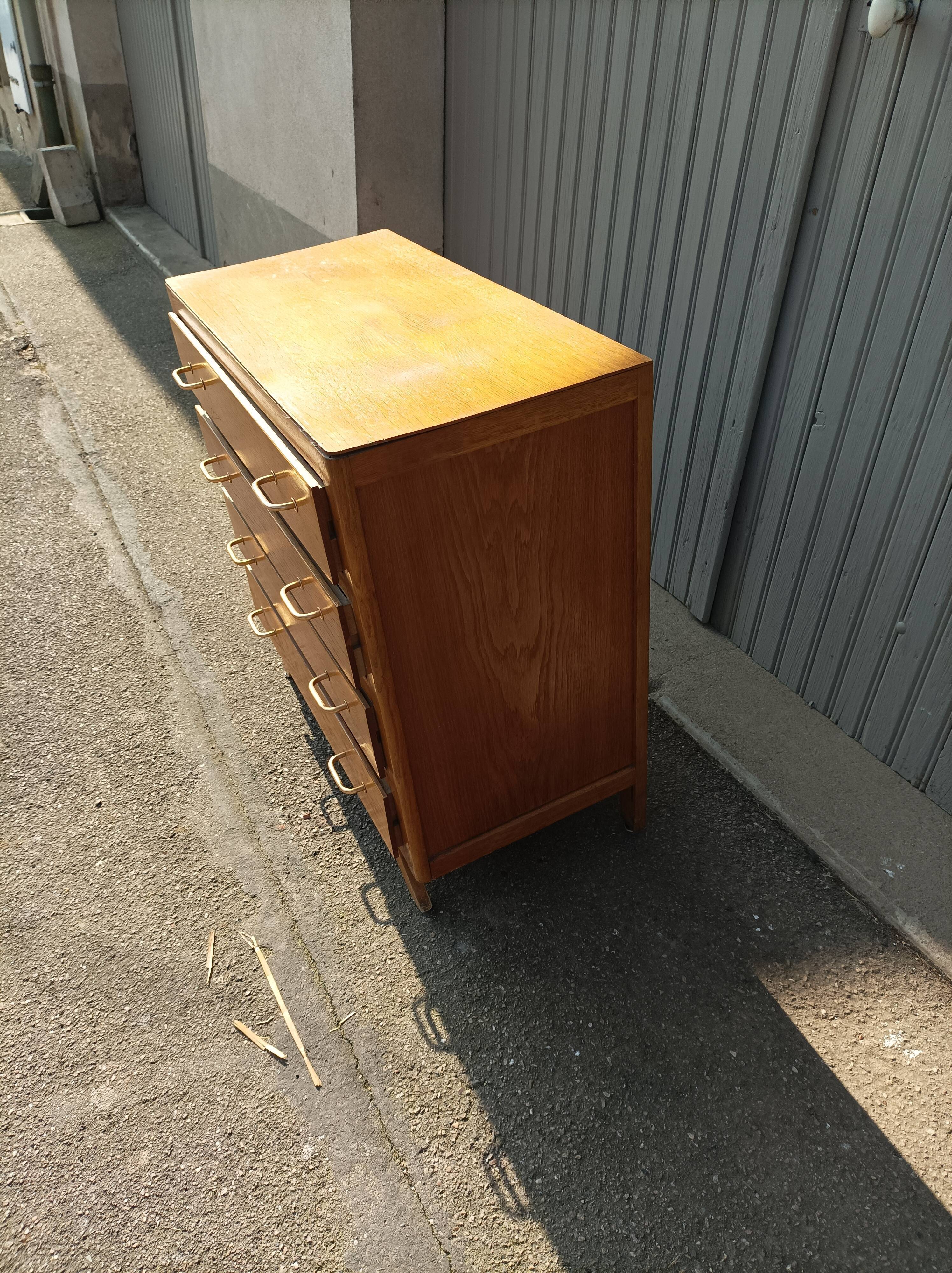 Vintage chest of drawers 4 drawers feet compass